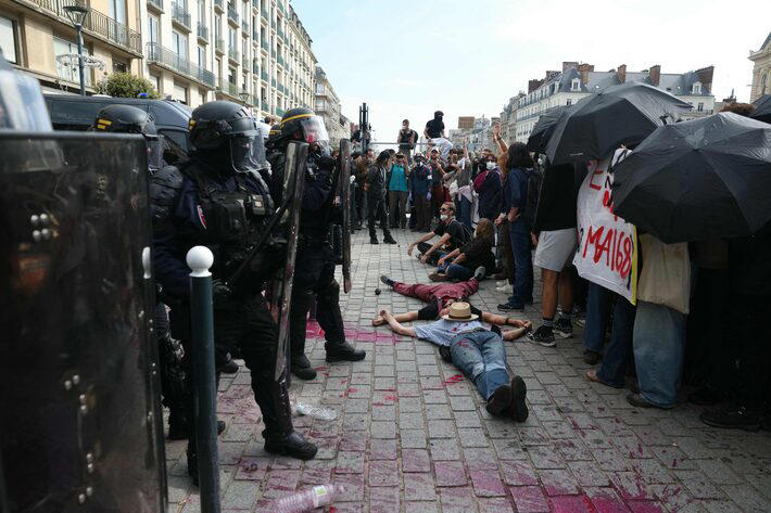 França tem dia nacional de protestos estudantis e atos se multiplicam ...
