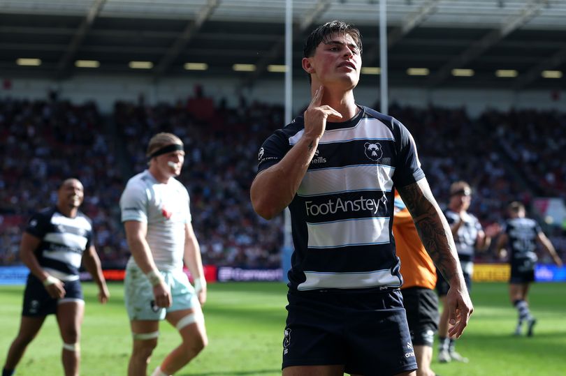 Louis Rees-Zammit forces Henry Pollock into forfeit as coach confirms U ...