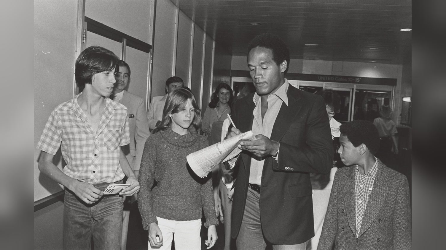 Ex-FBI profiler Jim Clemente says OJ Simpson did not act alone