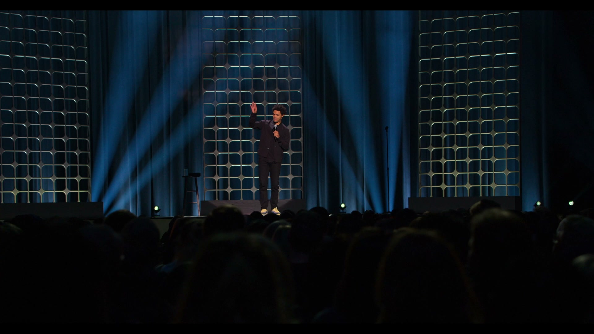 Trevor Noah Spent Years Thinking His Father Didn’t Like Him Trevor Noah ...