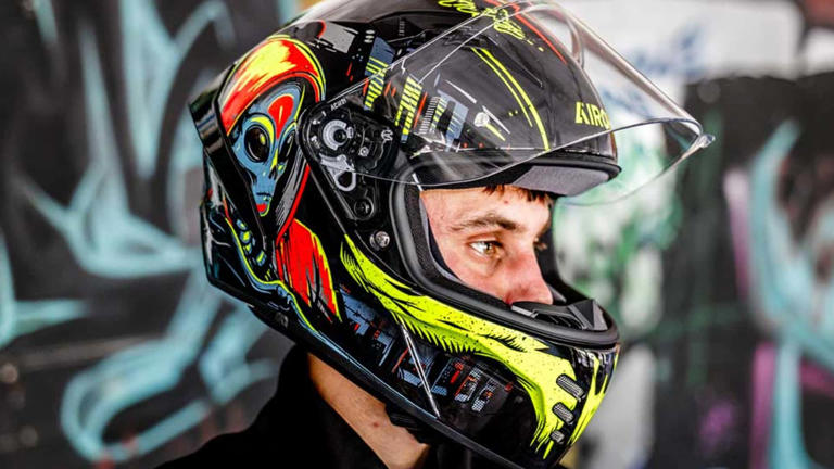 Airoh’s cheap new motorcycle helmet looks way more expensive than it is
