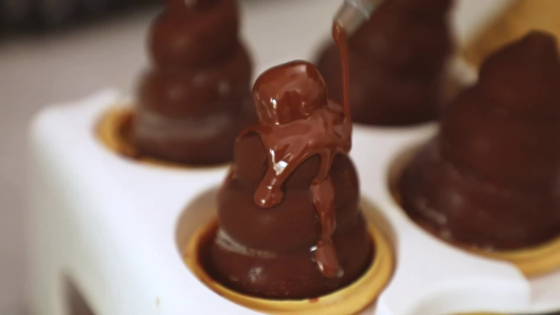 Creating delicious drumstick ice cream cones at home