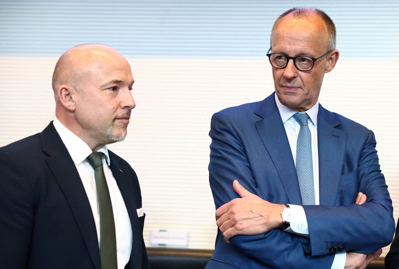 CSU-Landesgruppenchef will viel radikaleren Personalabbbau in ...