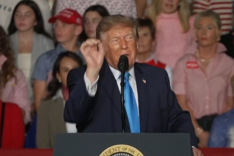 Donald Trump sparks health fears as he struggles to get his words out ...