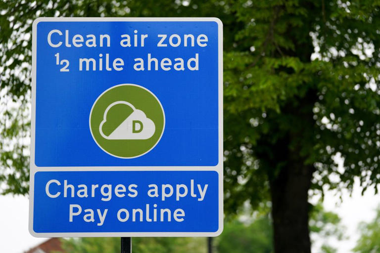 British drivers slapped with almost 10 million ULEZ and Clean Air Zone ...