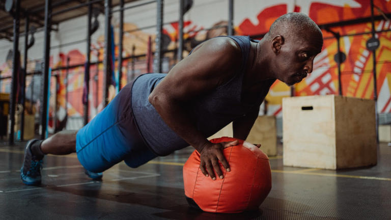 Creatine built muscle over 12 weeks even without structured exercise