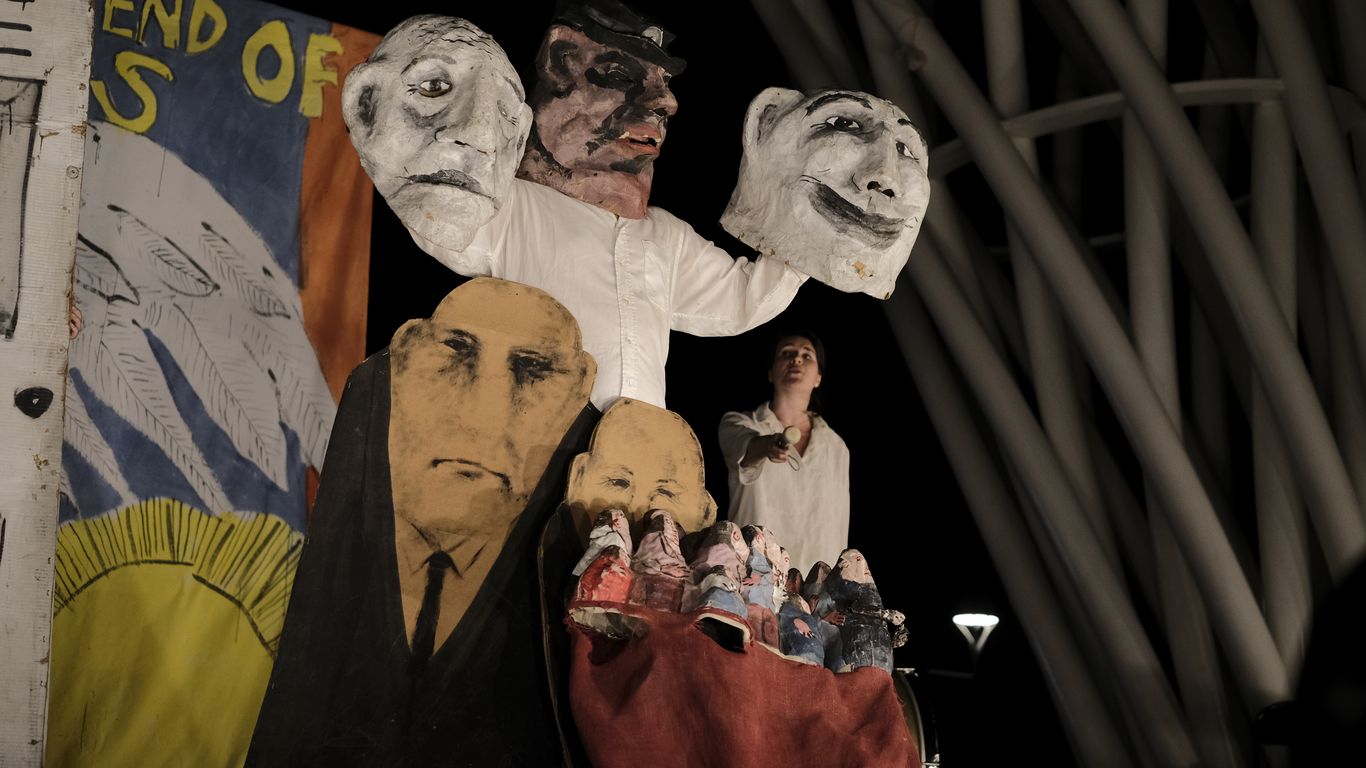 Bread and Puppet show coming to Des Moines