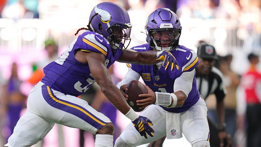 Vikings' snap count vs. Dolphins: Biggest winners, losers & role ...