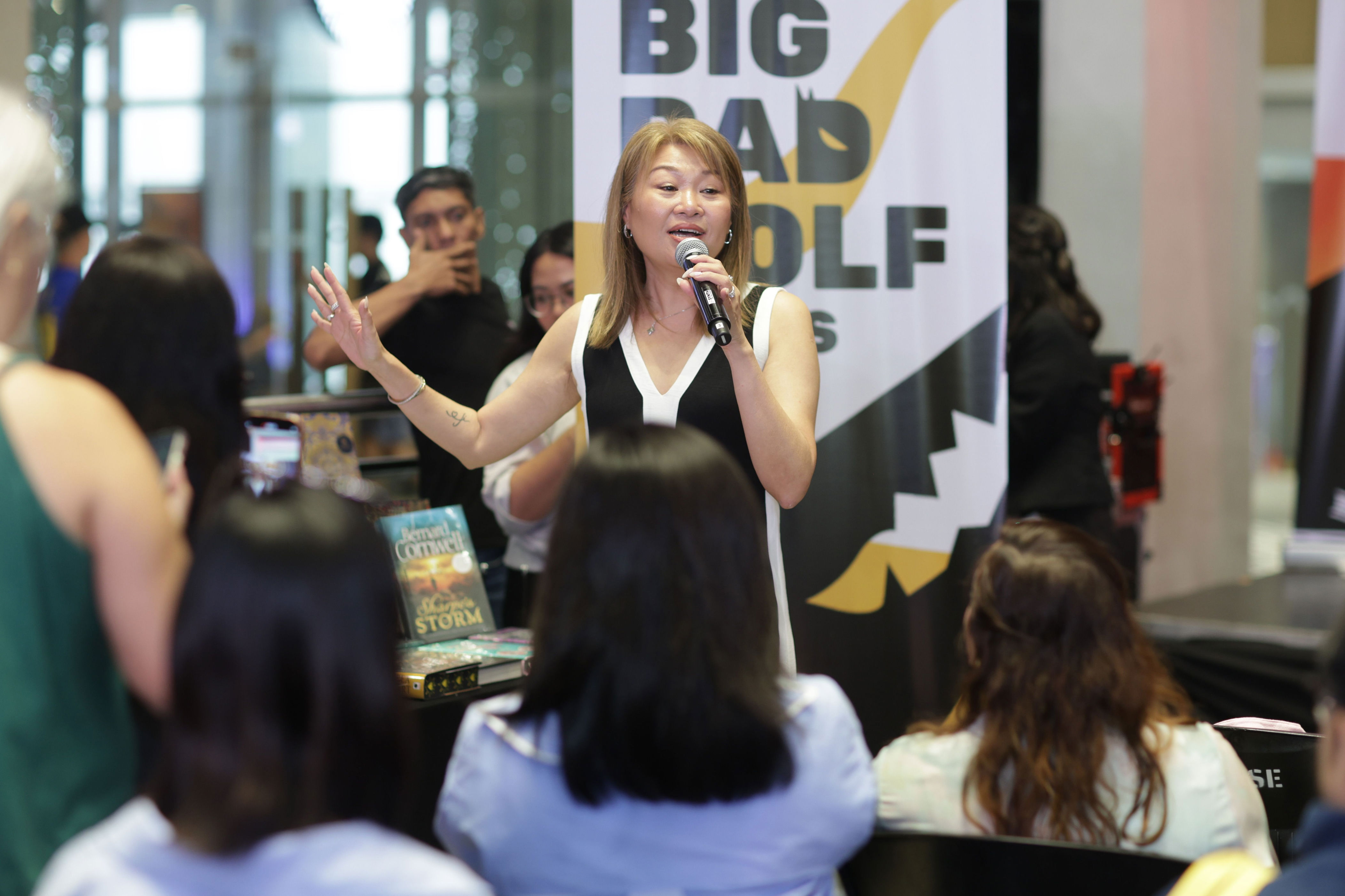 Big Bad Wolf Books returns to BGC with its biggest-ever book sale this ...