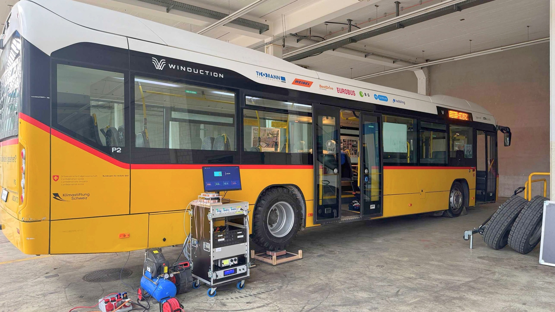 90% efficiency, no cables: New wheel-based induction system charges bus ...