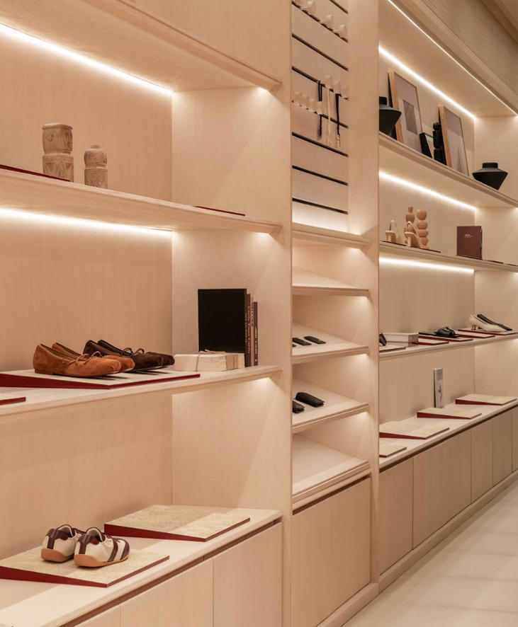 Baru! Everbest buka store di Senayan City dengan motif batik