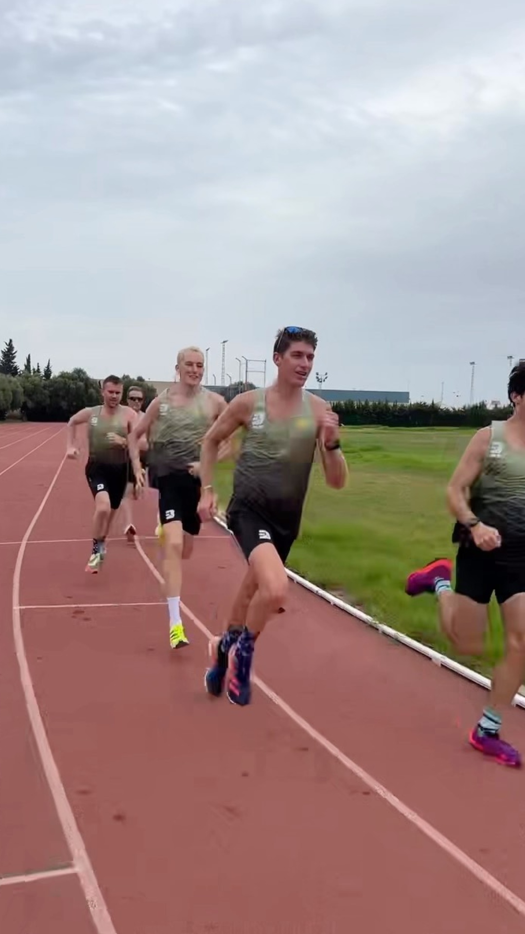 How teamwork pushes a tough track session further