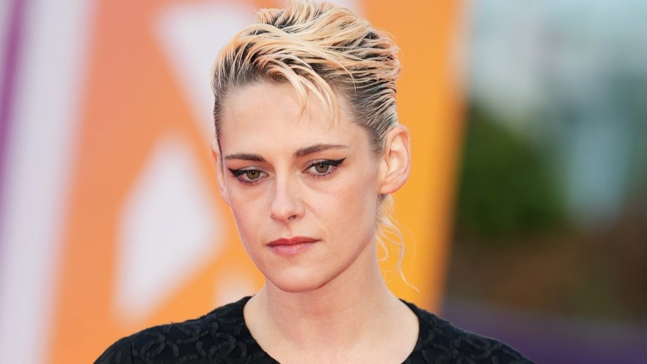 Kristen Stewart was 22. He was 41, married with kids. Then the photos ...