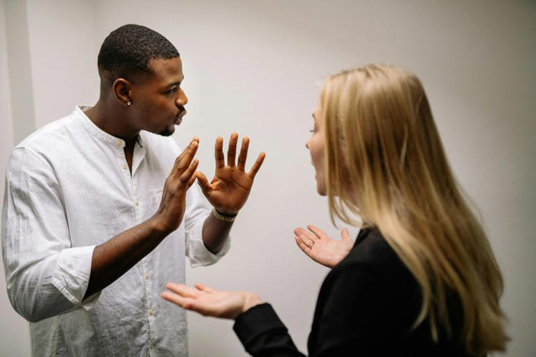 9 subtle signs of lower intelligence, according to psychology