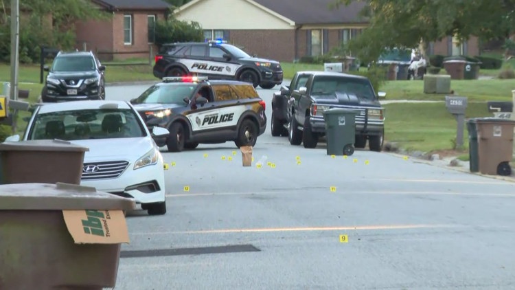 Section of Pennoak Road closed for police investigation in Greensboro
