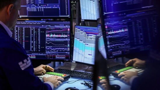 Could higher interest rates push US debt-to-GDP to 132% by 2035 ...