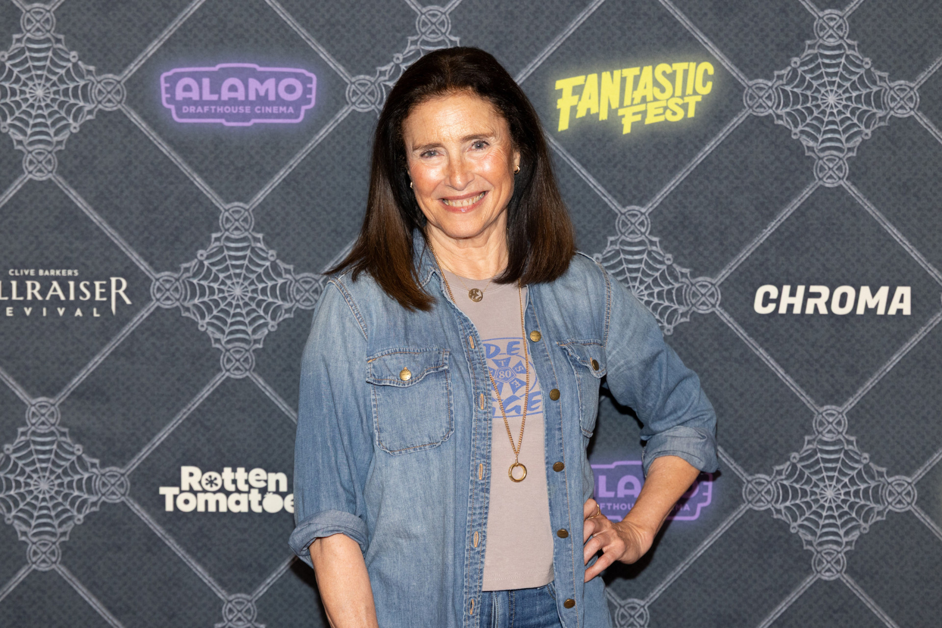 Tom Cruise’s first wife Mimi Rogers returns to the red carpet