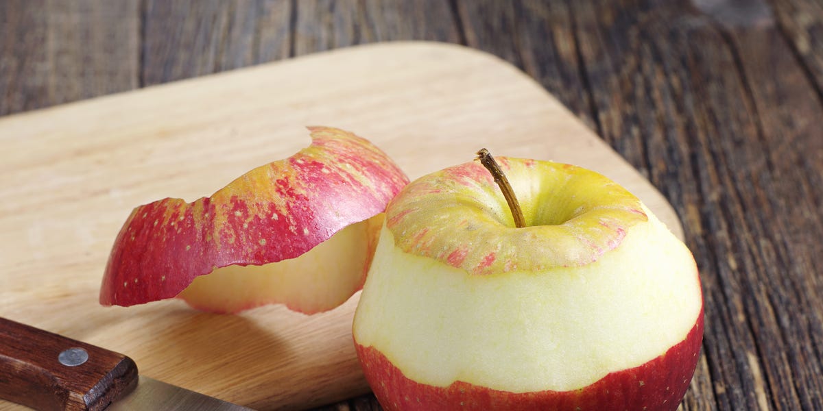 Some people are peeling their apples before eating them—should you?