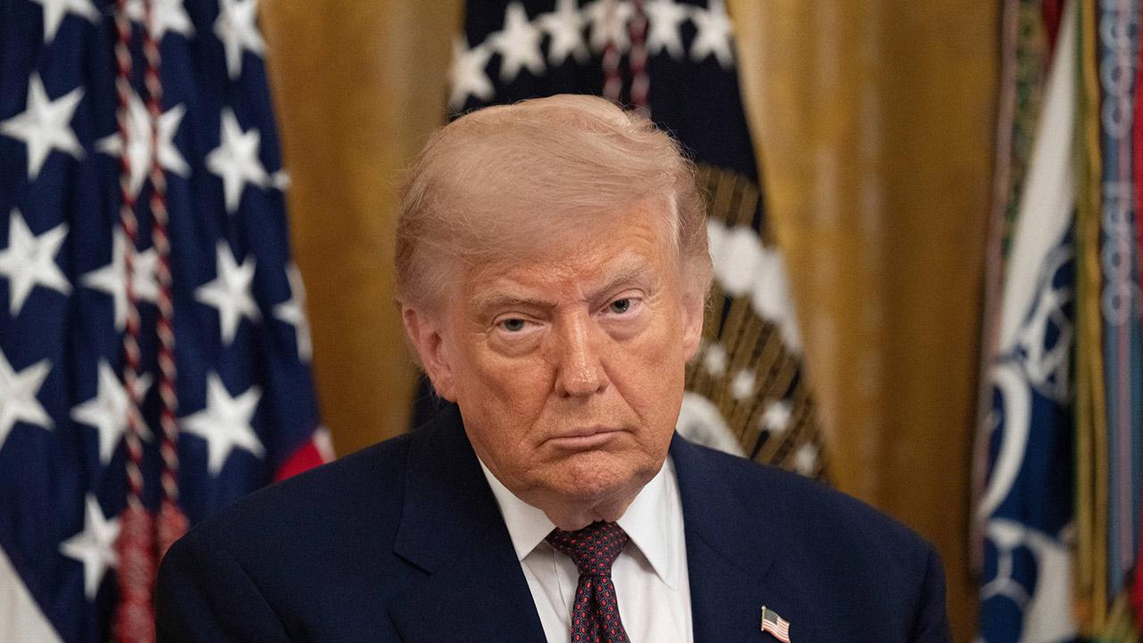 Donald Trump appears to miss his designated exit through stage curtains ...