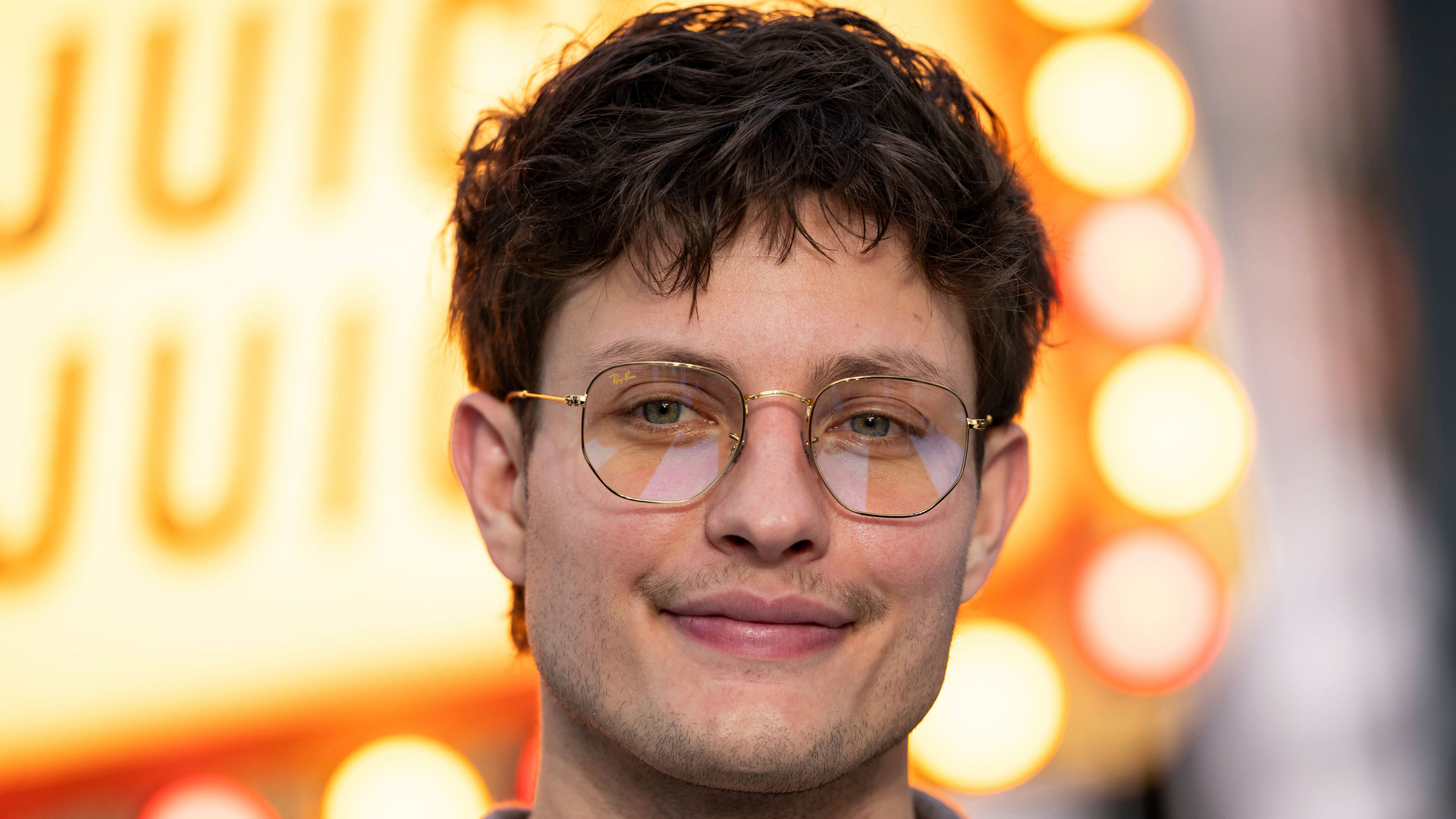 Comedian Matt Rife adds stop in Knoxville on 'Stay Golden World Tour ...