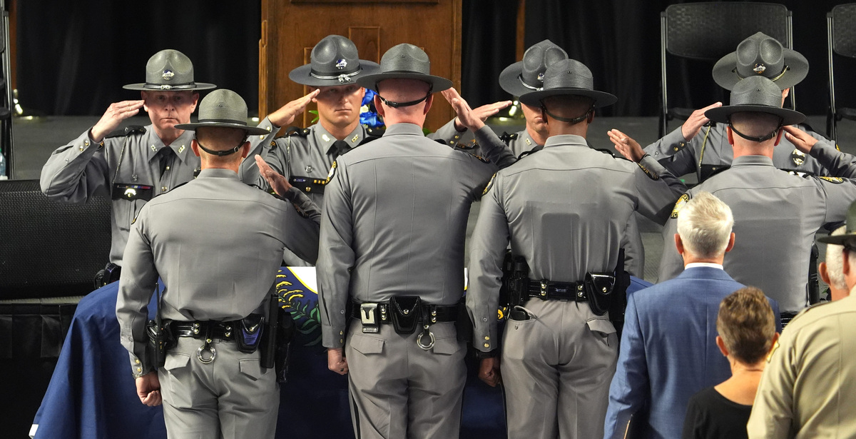Billy Ray Cyrus calls singing at slain KY trooper's funeral his highest ...