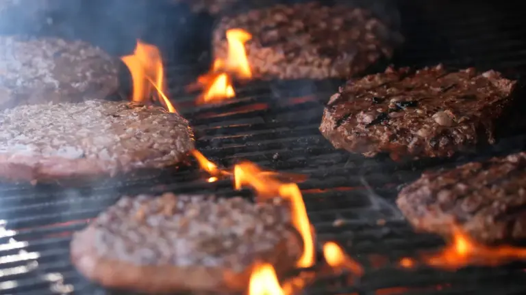 Dodgers go viral with massive $125 burger at MLB playoffs