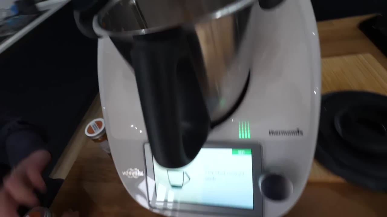 This one machine makes lemonade, curry, honeycomb and then cleans itself
