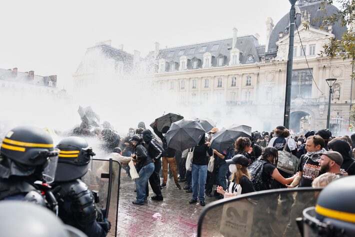 França tem dia nacional de protestos estudantis e atos se multiplicam ...