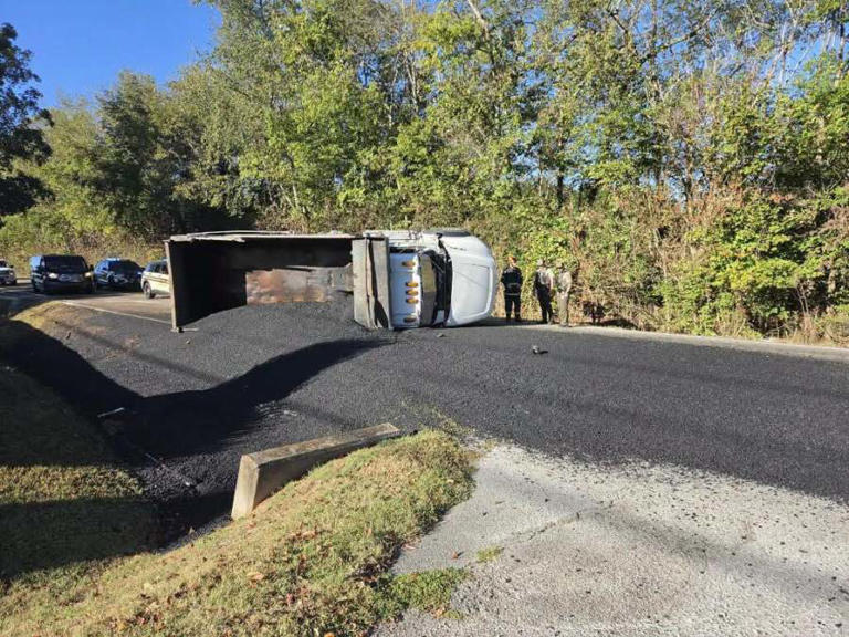 Carters Creek Pike reopens in Maury County after rollover crash