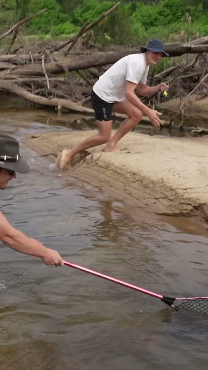 Fish can power a boat? 🤯