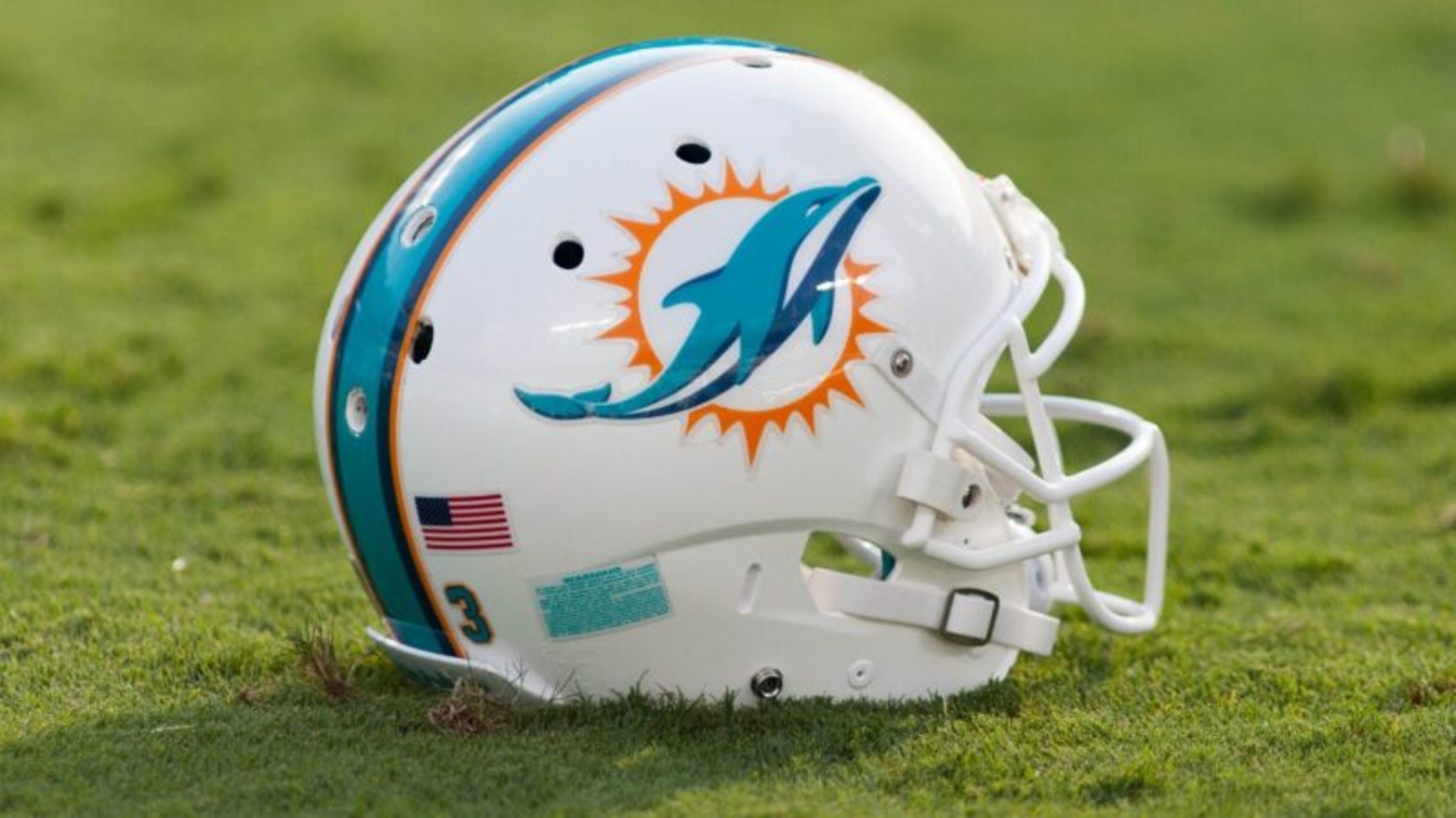 Dolphins make unwanted NFL history after four games