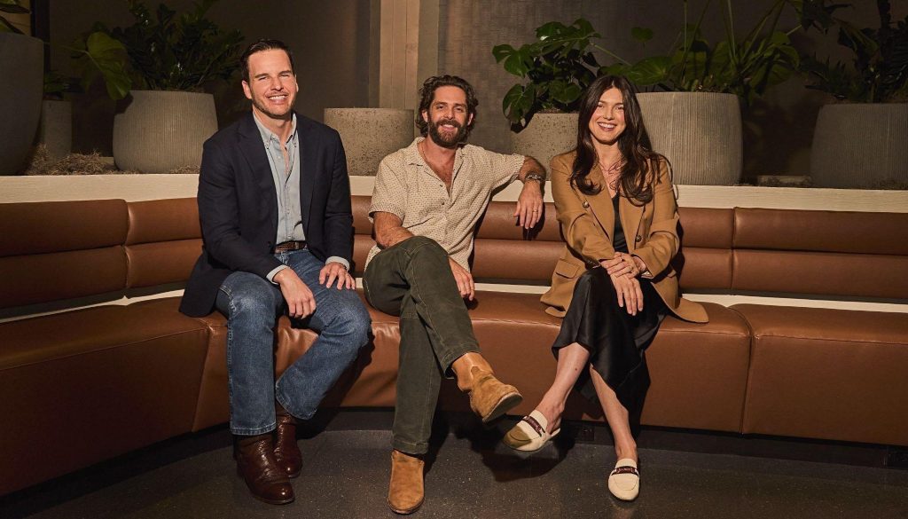 Thomas Rhett strikes label partnership with Hybe's Blue Highway