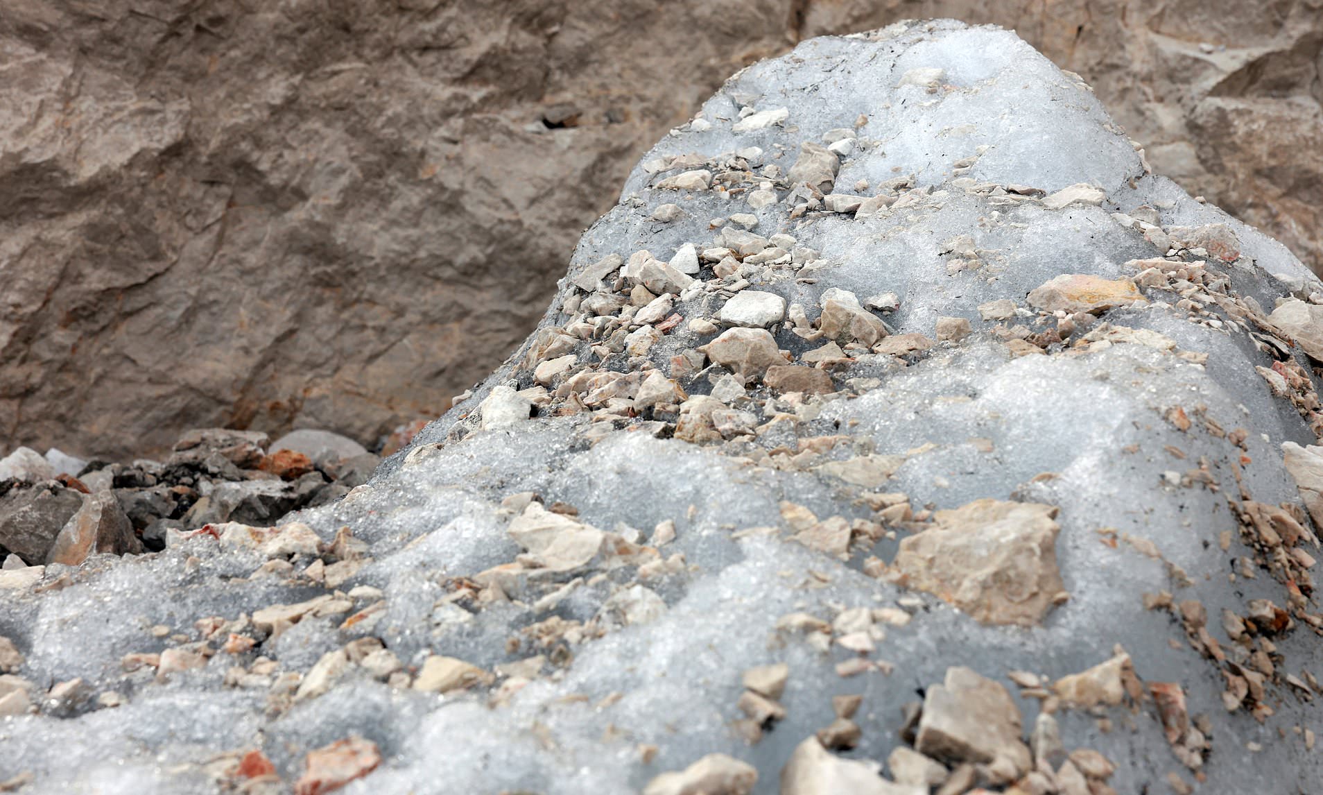 This 34-acre glacier popular with skiers could disappear entirely ...