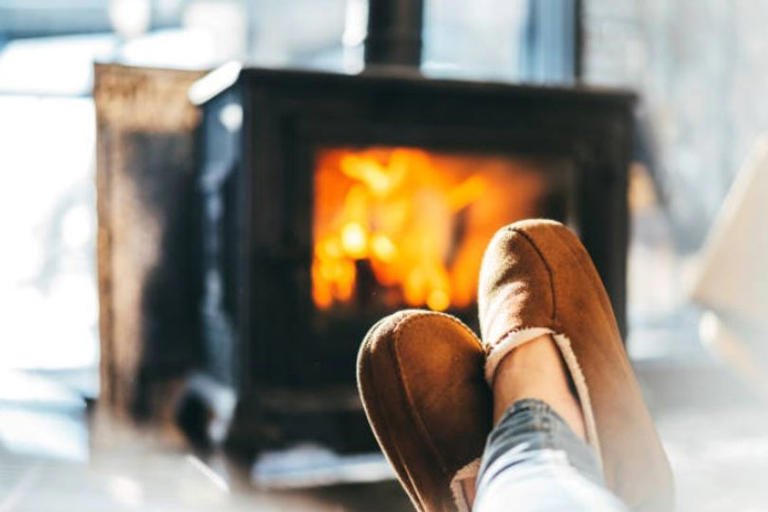 Households with log burners risk £5,000 rule over ignoring approved list