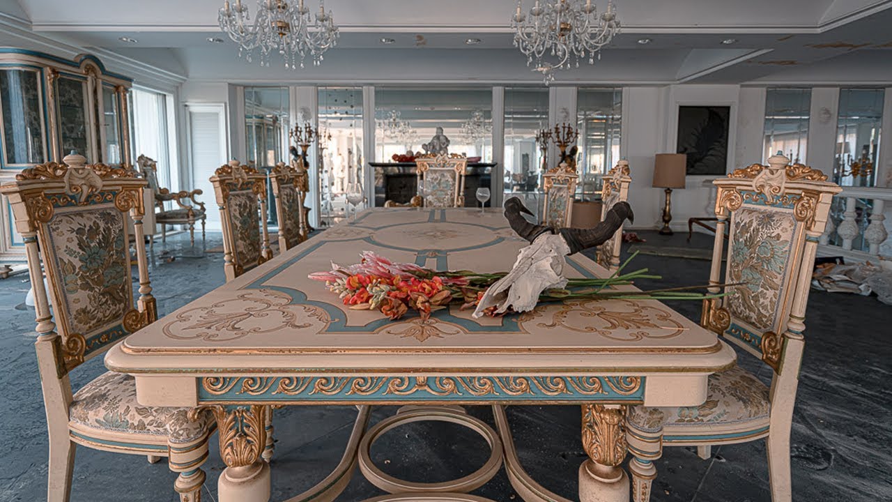 I explored a billionaire's abandoned mansion 🏰