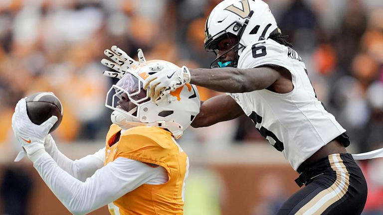 Ty Redmond’s confidence is growing as Tennessee prepares for Arkansas