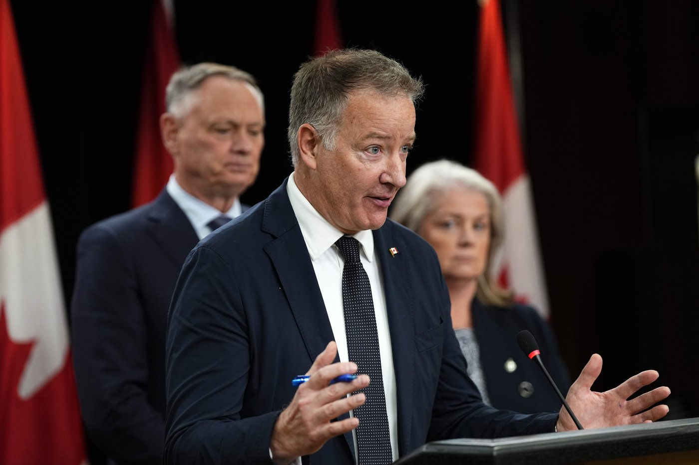 Liberals table bill to make Defence Investment Agency a Crown corporation