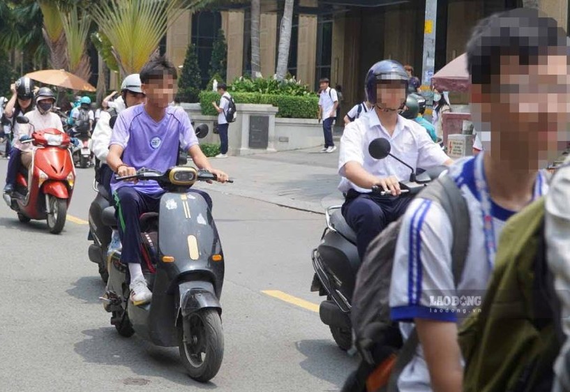 Nhầm giữa xe đạp điện và xe máy điện, học sinh dễ vi phạm