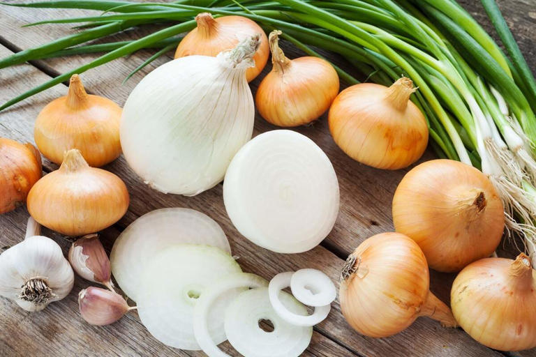 How the food on your plate can change your body odor, from garlic to ...