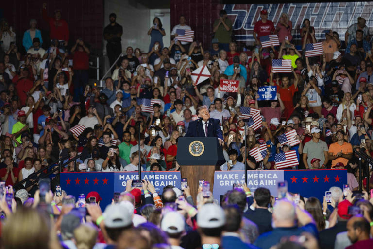 Donald Trump in Alabama: Updates from Mobile midterm rally