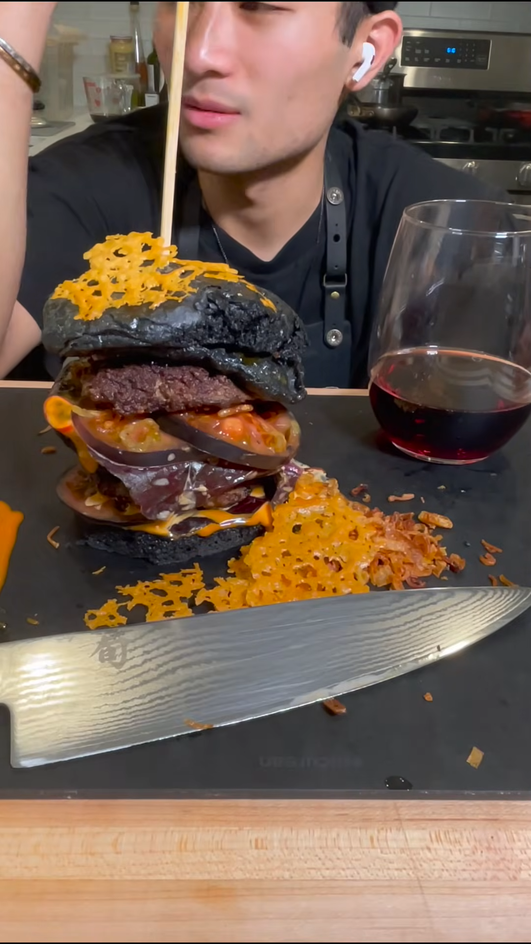 How to make a luxurious black A5 wagyu burger