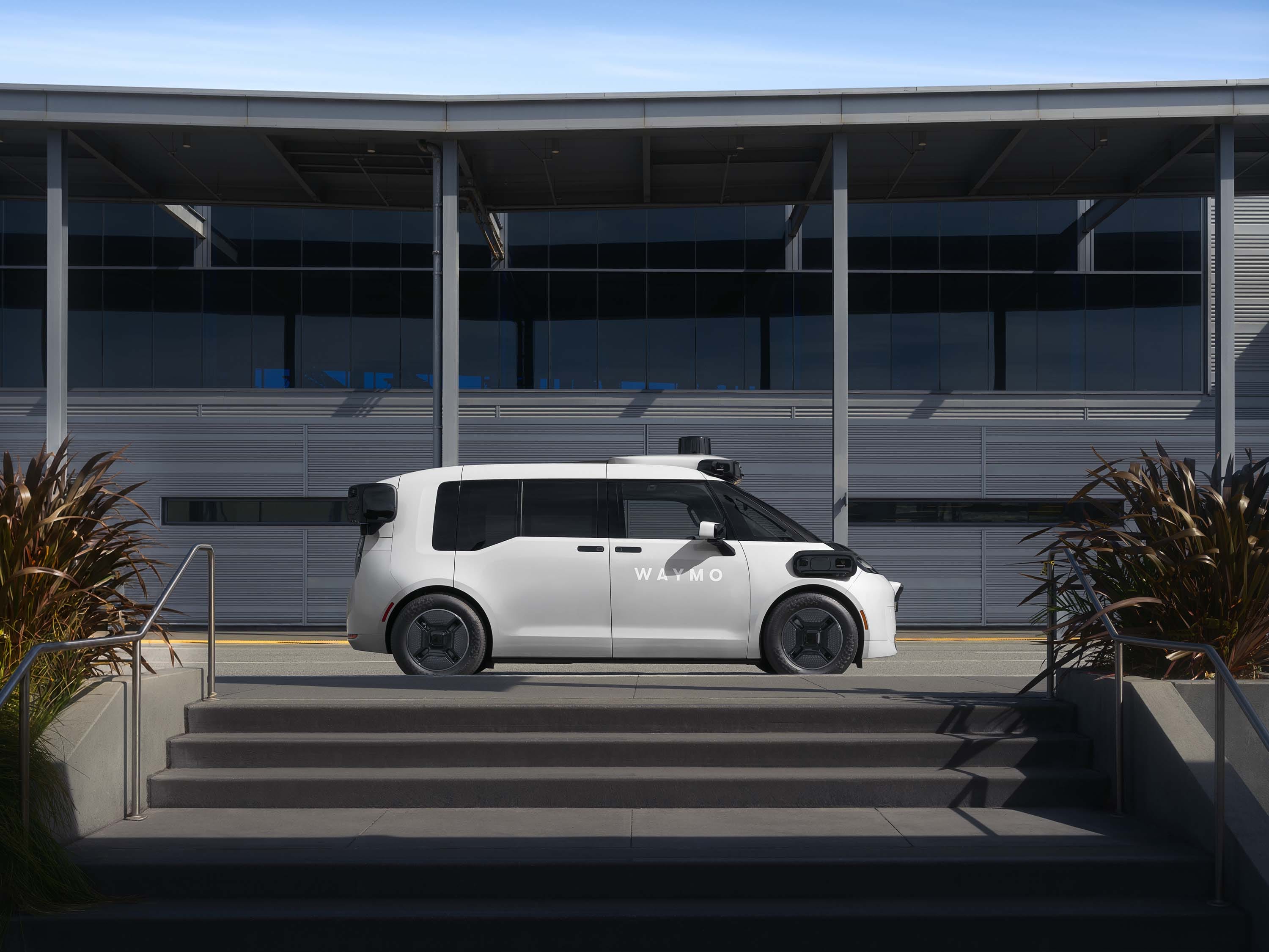 Waymo ditches drivers as fully-autonomous Detroit testing is underway