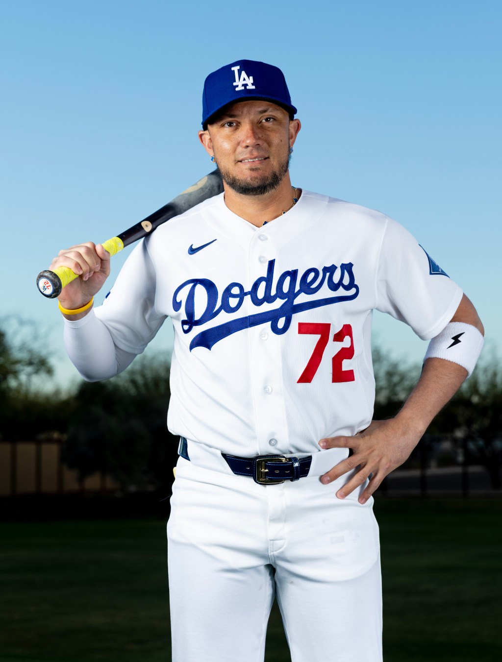 Dodgers’ Miguel Rojas is a proud American — and deserves it
