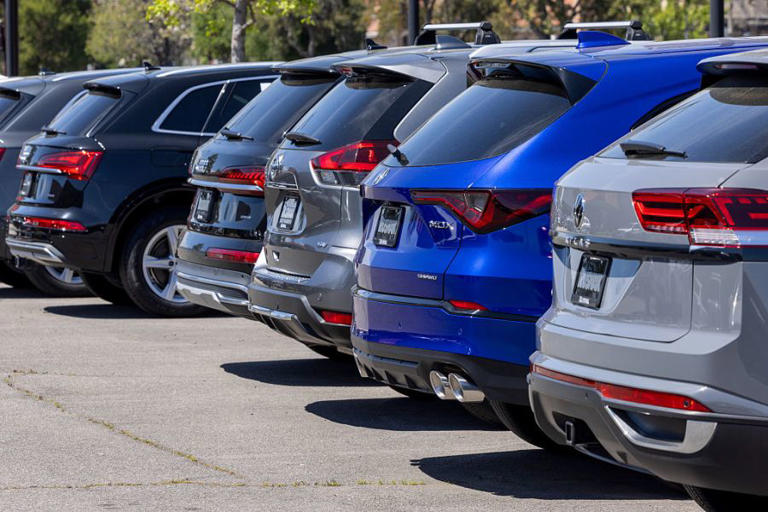 Average new car loan nears $45K as monthly payments hit record high
