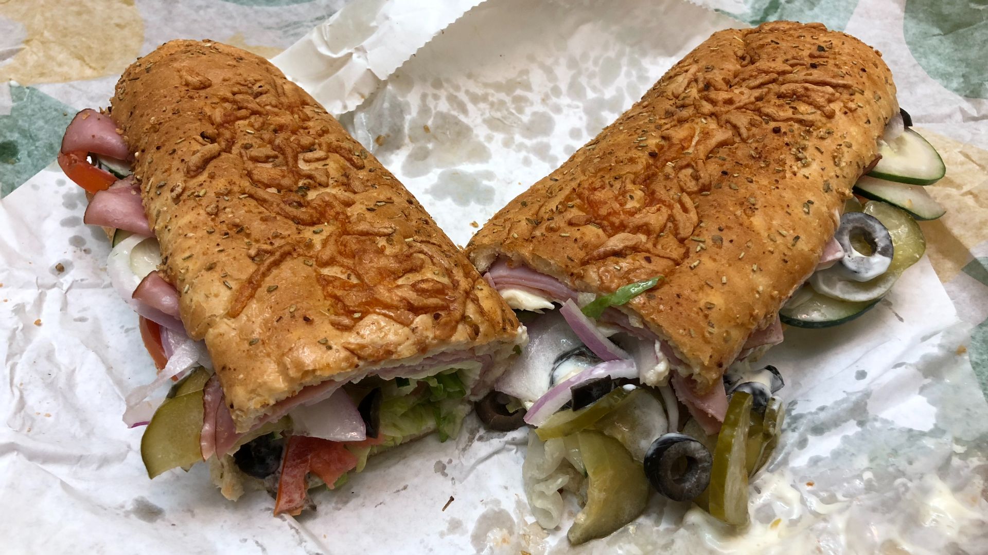 10 discontinued Subway items we want back & 10 we never want to see again