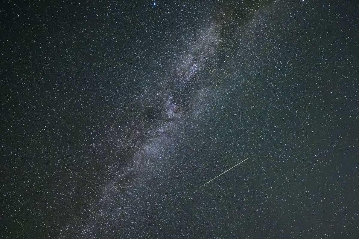 NASA's decade-old infrared survey just yielded first Milky Way water ...