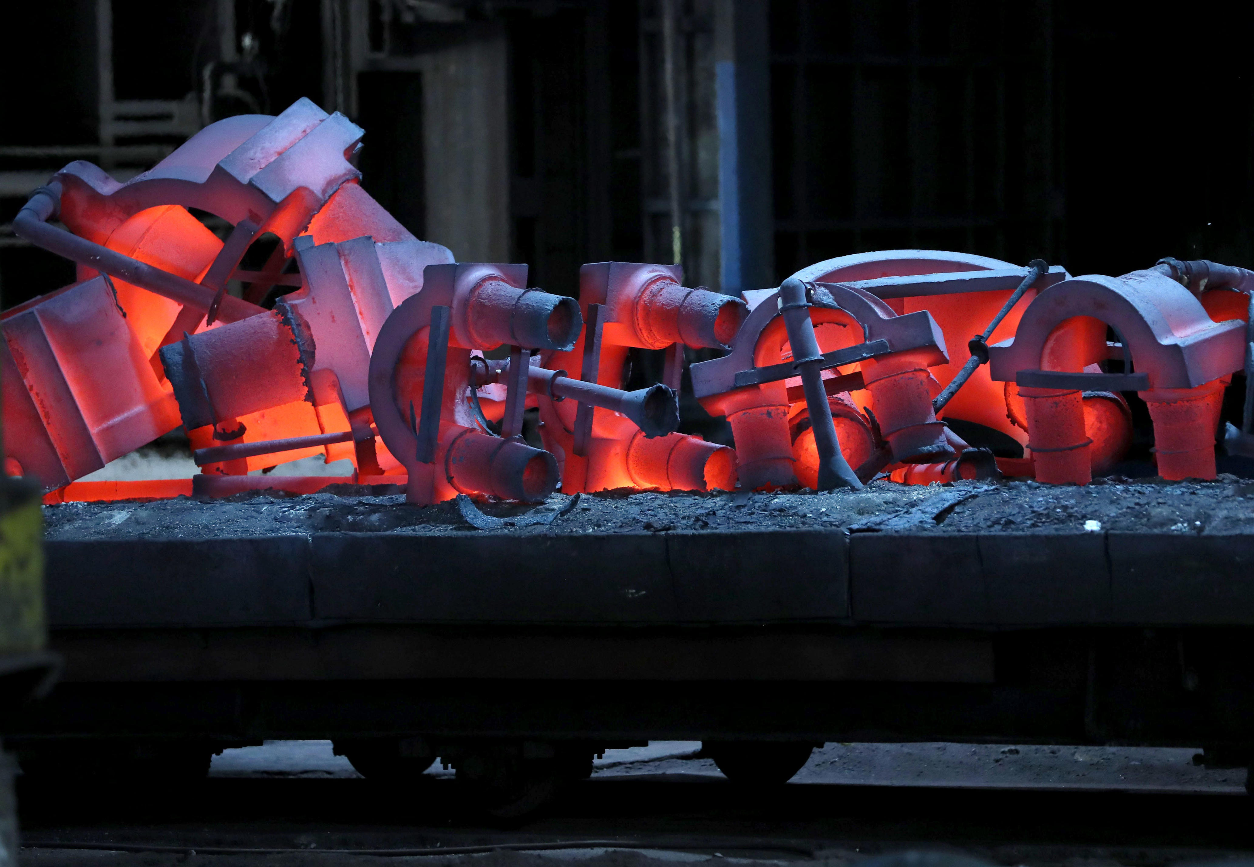 Milwaukee manufacturer Maynard Steel to close, cut 77 jobs