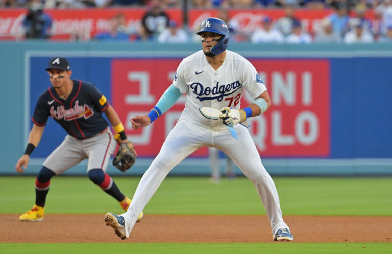 Dodgers’ Miguel Rojas is a proud American — and deserves it