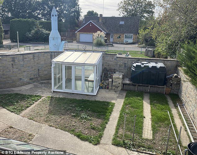 Amazing home with underground tunnels hand-dug by previous owner goes ...