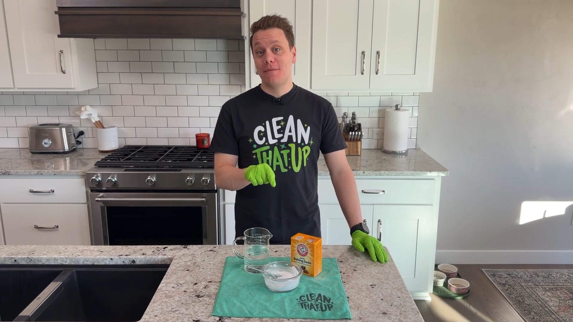 How to clean with baking soda